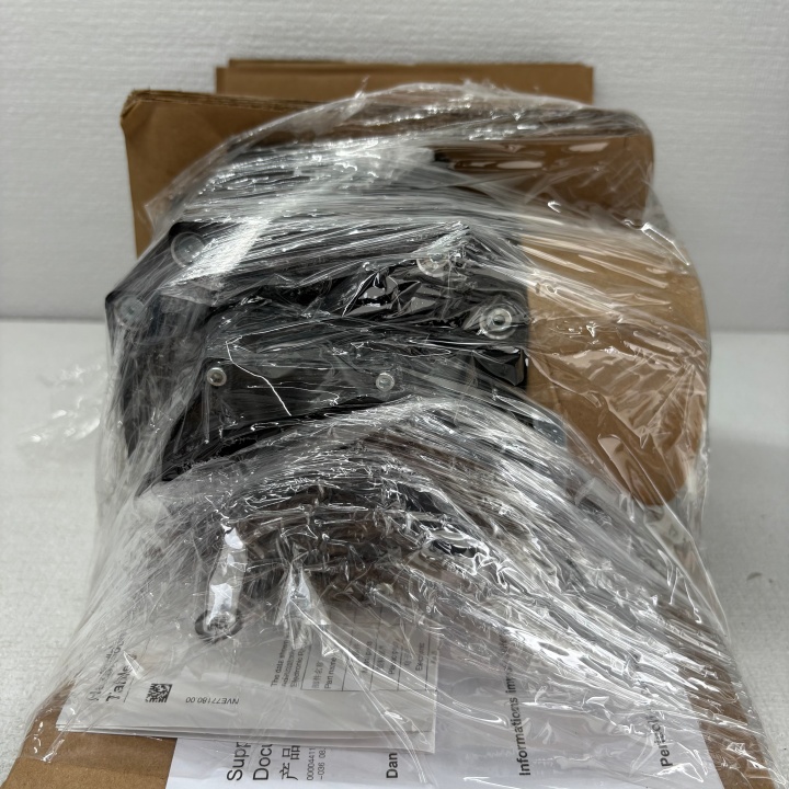 Schneider BCH2MM1523CA6C Servo motor - Image 6