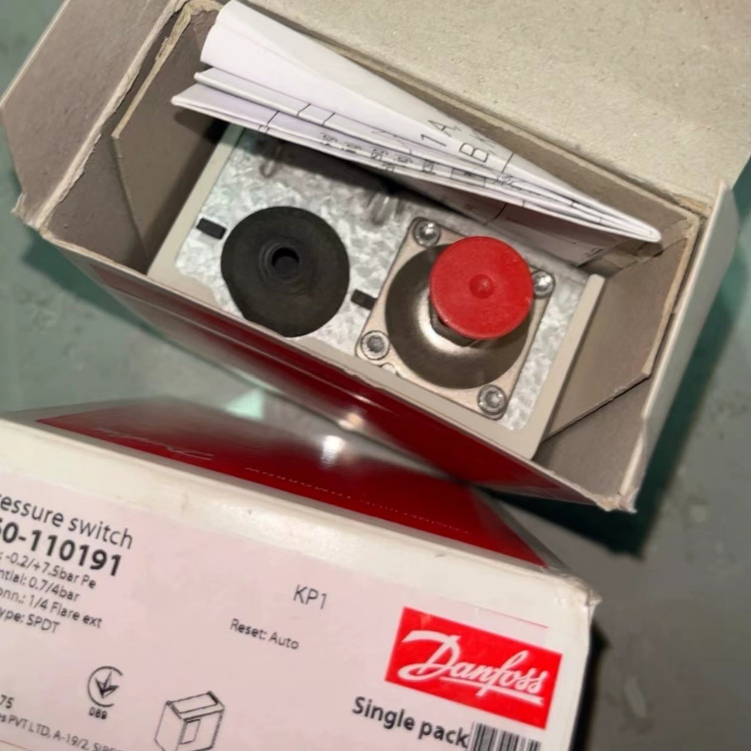 DANFOSS 060-110191 Low-Pressure Switch (KP1 Series) - Image 3