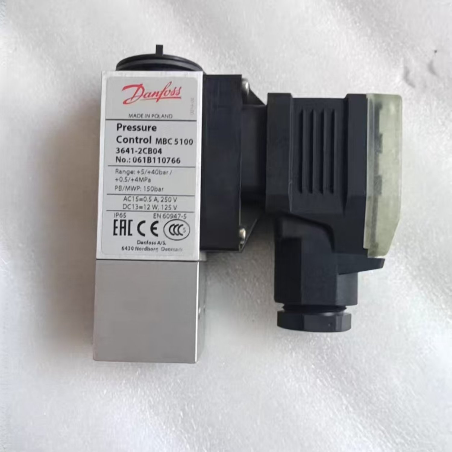 DANFOSS 061B110766 Block-Design Pressure Switch (MBC 5100 Series) - Image 2