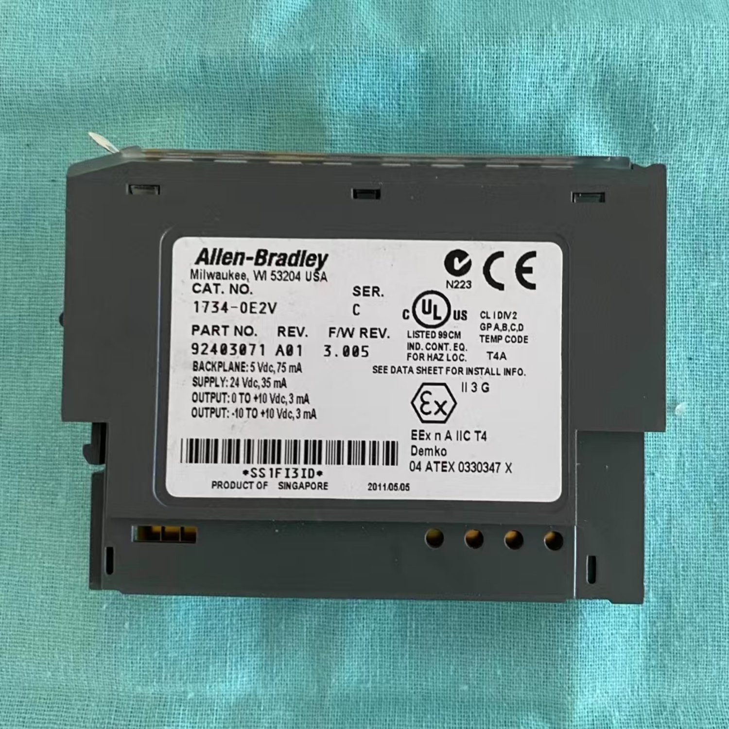 ALLEN-BRADLEY 1734-OE2V SER.C Analog Output Module (POINT I/O) - Image 3