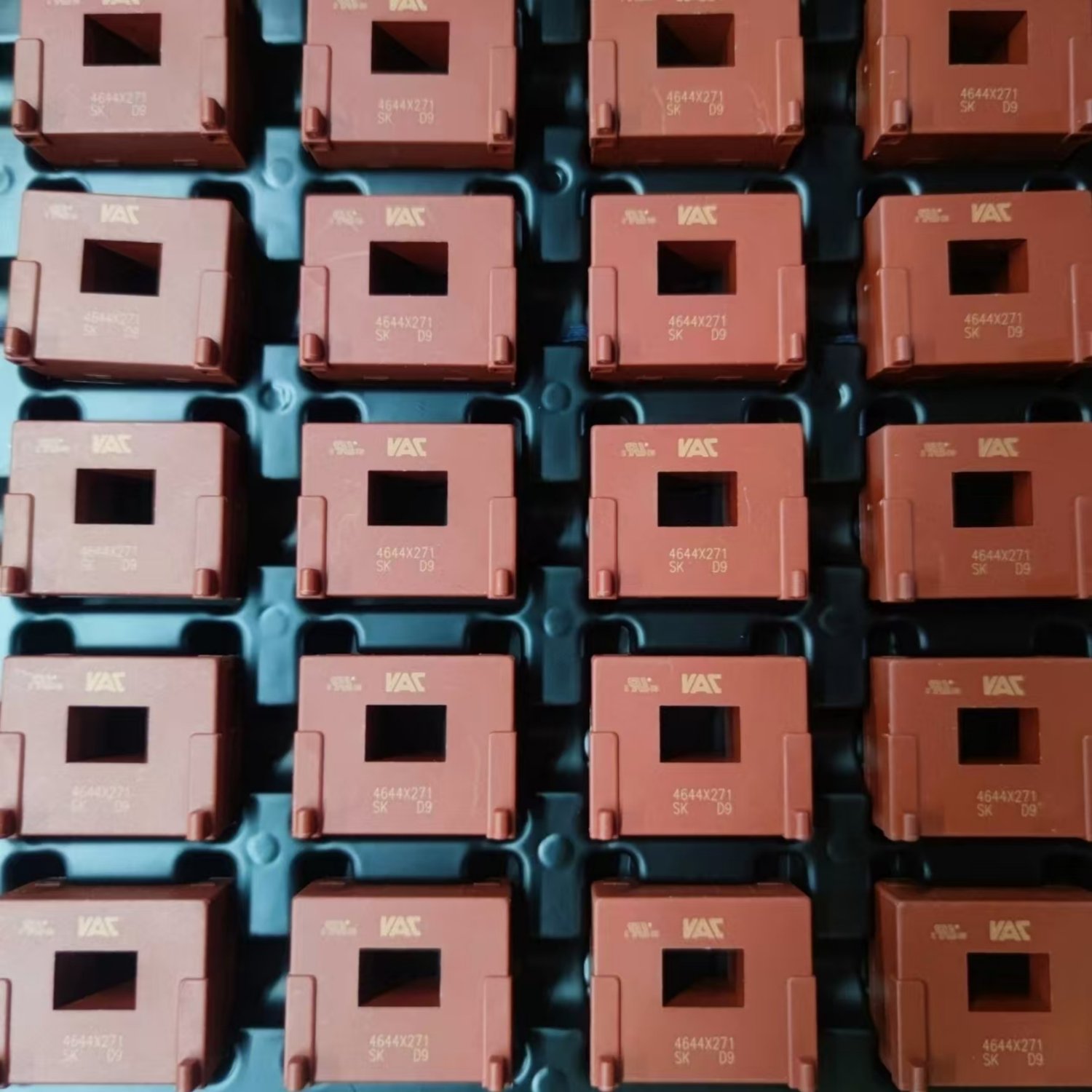 VAC 4644X271 Current Transformer (VAC) - Image 3