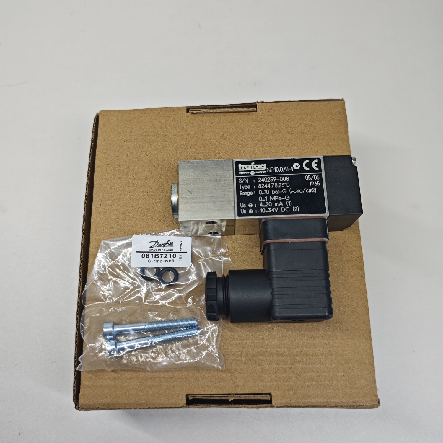 trafag 8244.78.2310 Pressure Transmitter (Picotrans Series)