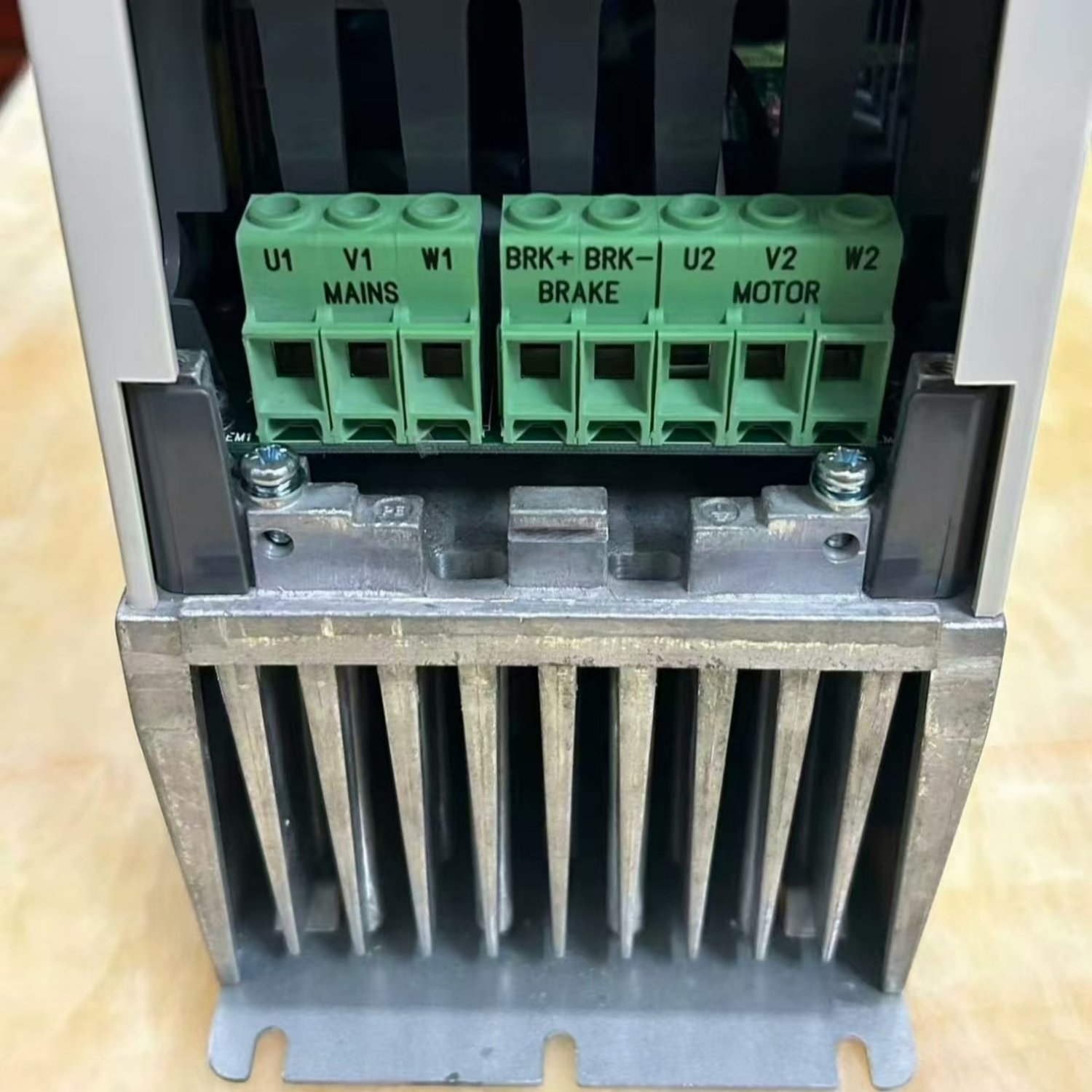 ABB ACS550-01-012A-4 Variable Frequency Drive (VFD) (ACS550) - Image 8