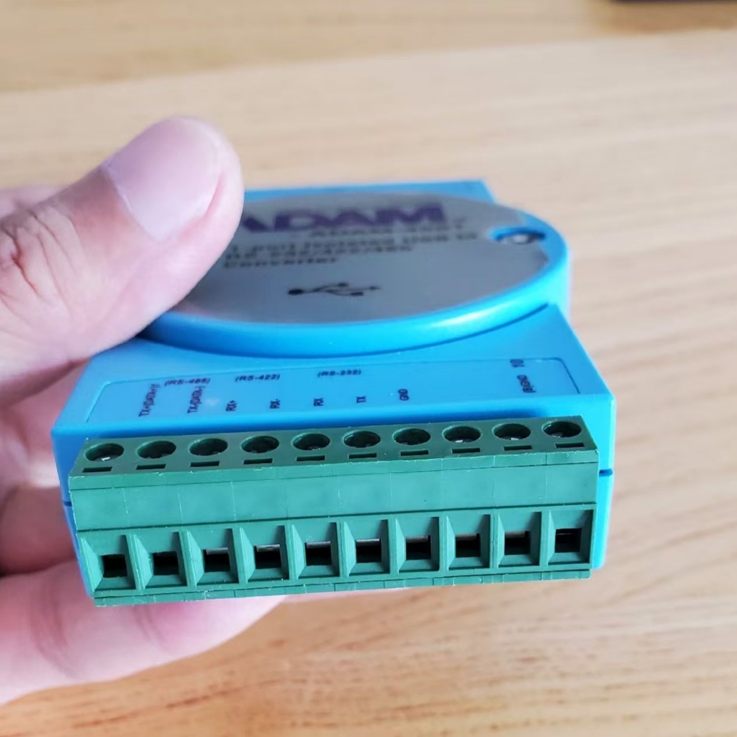 ADVANTECH ADAM-4561 USB-to-Serial Converter (ADAM) - Image 2
