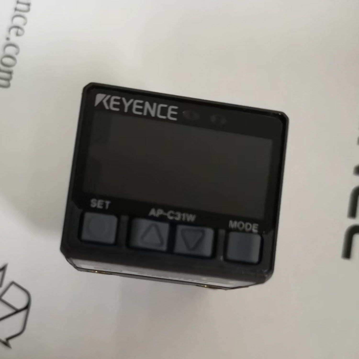 KEYENCE AP-C31W Digital Pressure Sensor (AP-C30) - Image 2