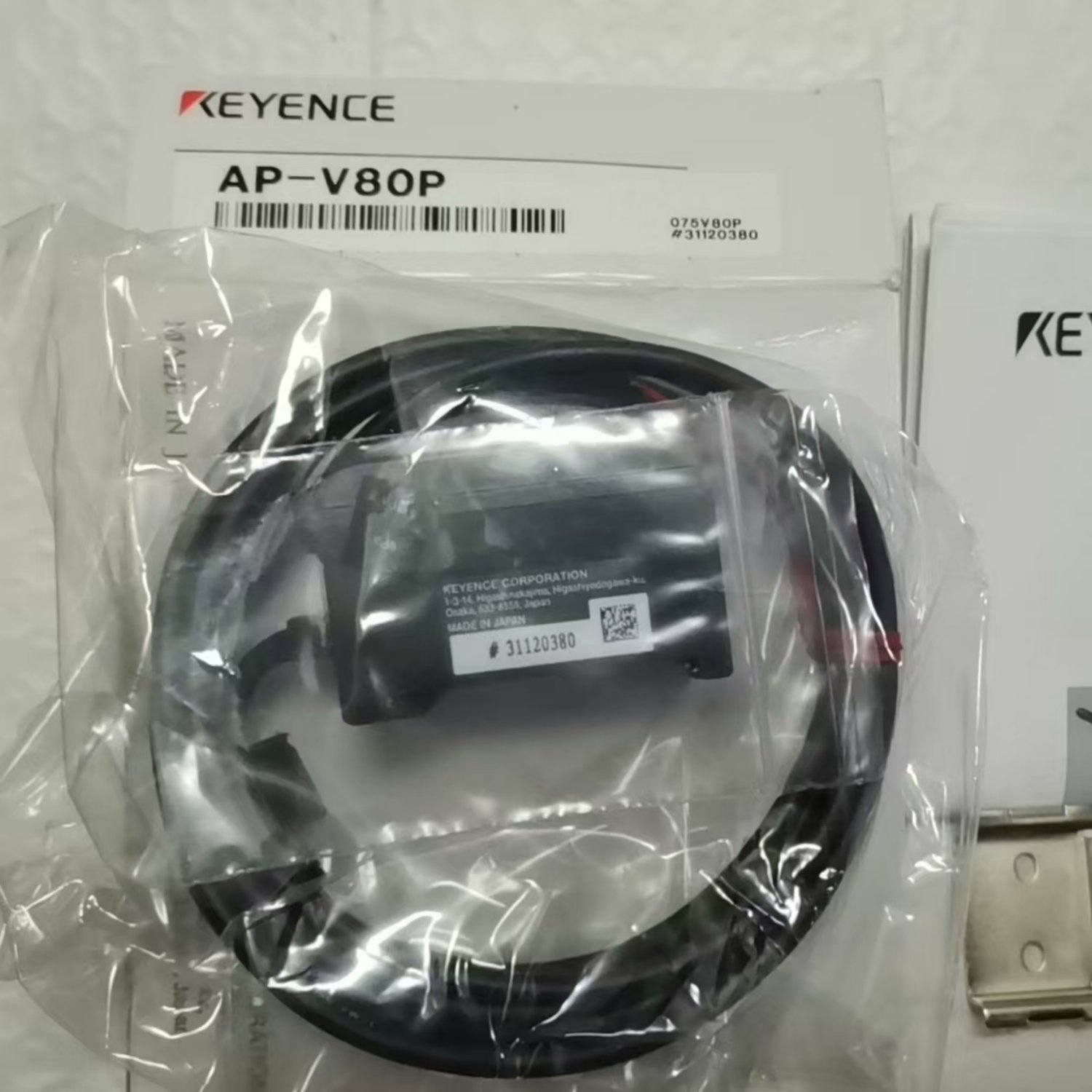KEYENCE AP-V80P Amplifier Unit (AP-V80) - Image 2