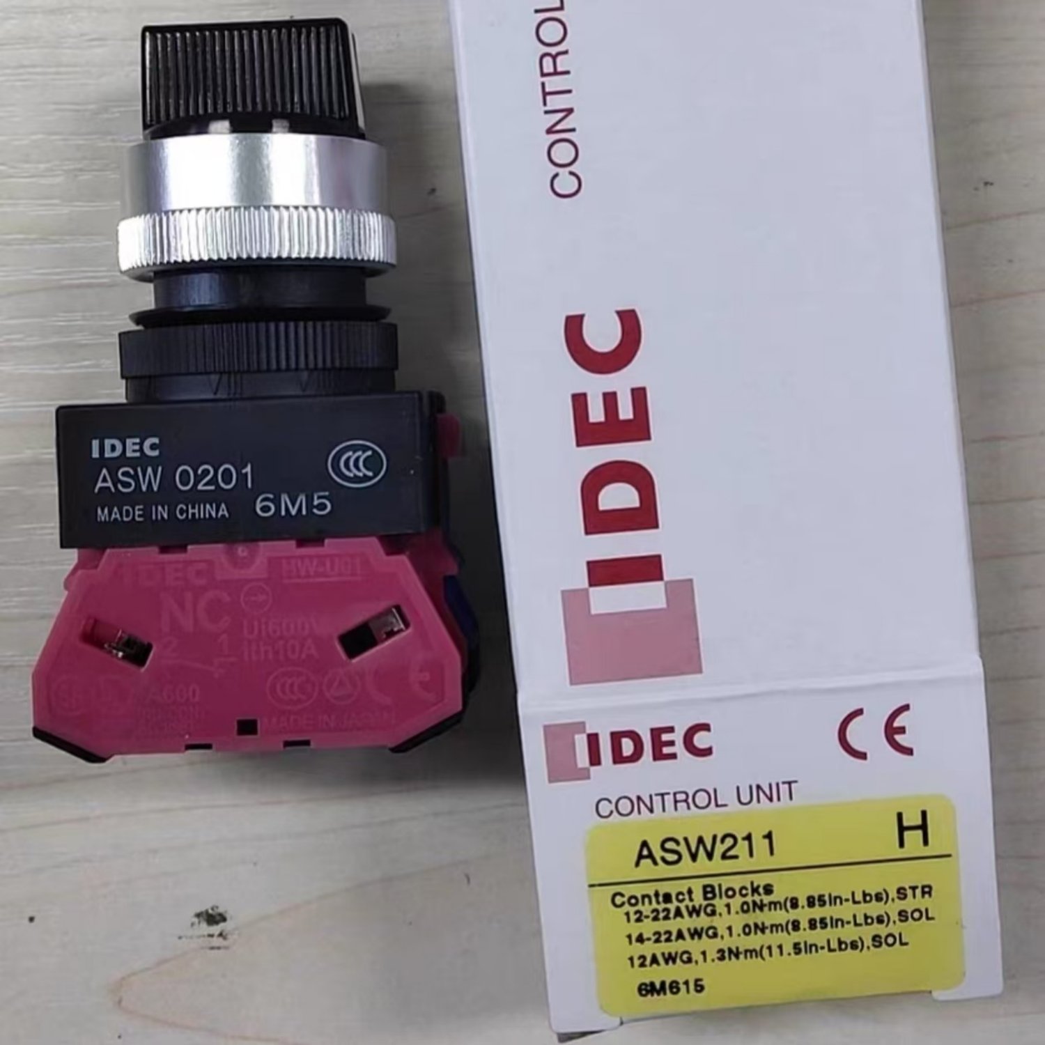 IDEC ASW211 22mm Heavy-Duty Selector Switch (TW Series) - Image 2