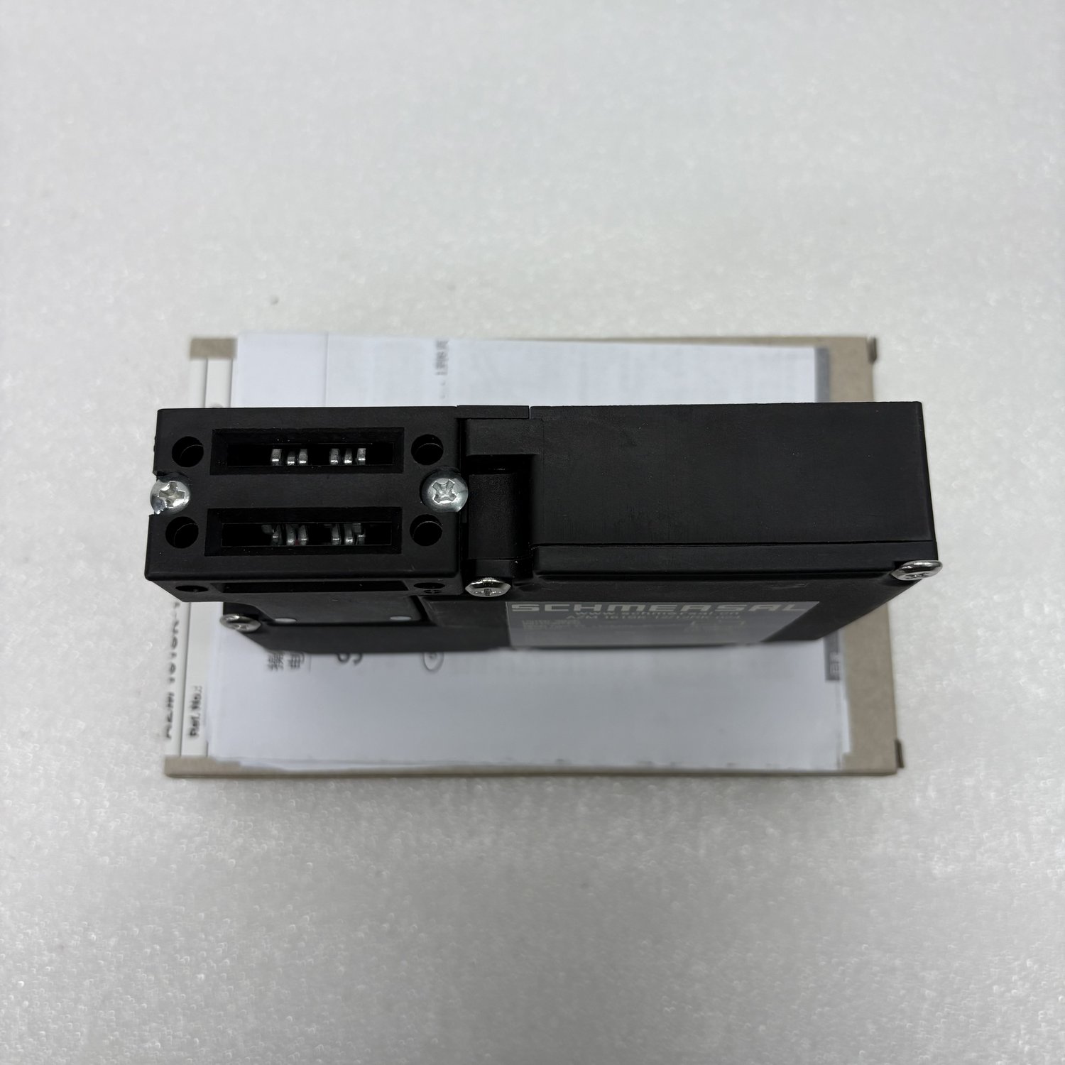Schmersal AZM 161SK-12/12RK-024 Solenoid Safety Interlock Switch (AZM 161 Series) - Image 3
