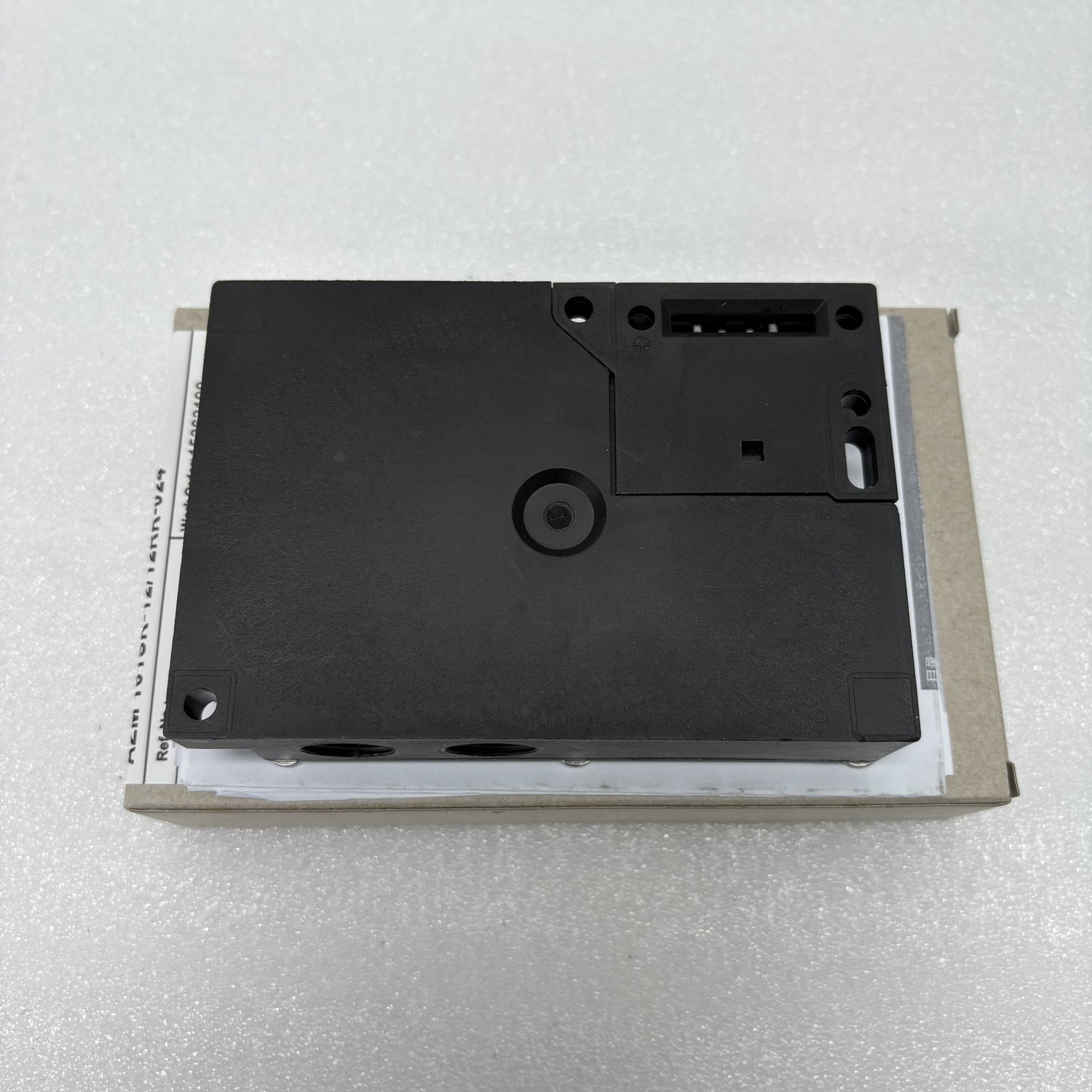 Schmersal AZM 161SK-12/12RK-024 Solenoid Safety Interlock Switch (AZM 161 Series) - Image 6