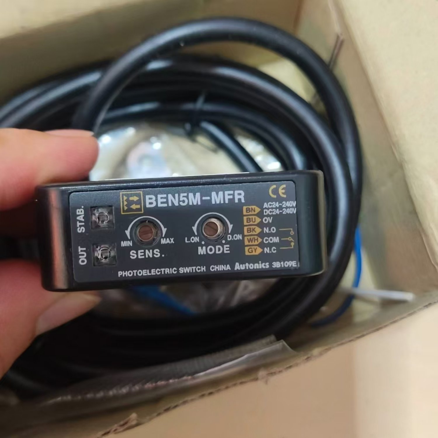 BEN5M-MFR AUTONICS Retroreflective Photoelectric Sensor - Image 5
