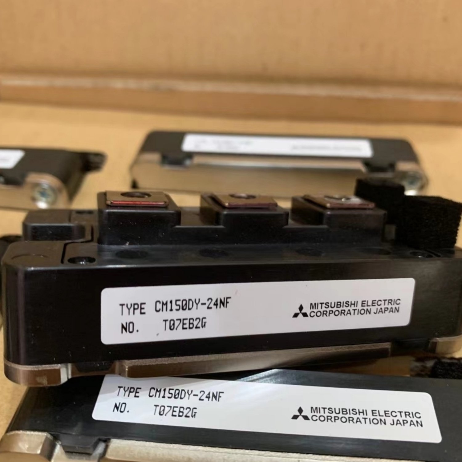 MITSUBISHI CM400DY-24NF IGBT Module (CM400) - Image 2