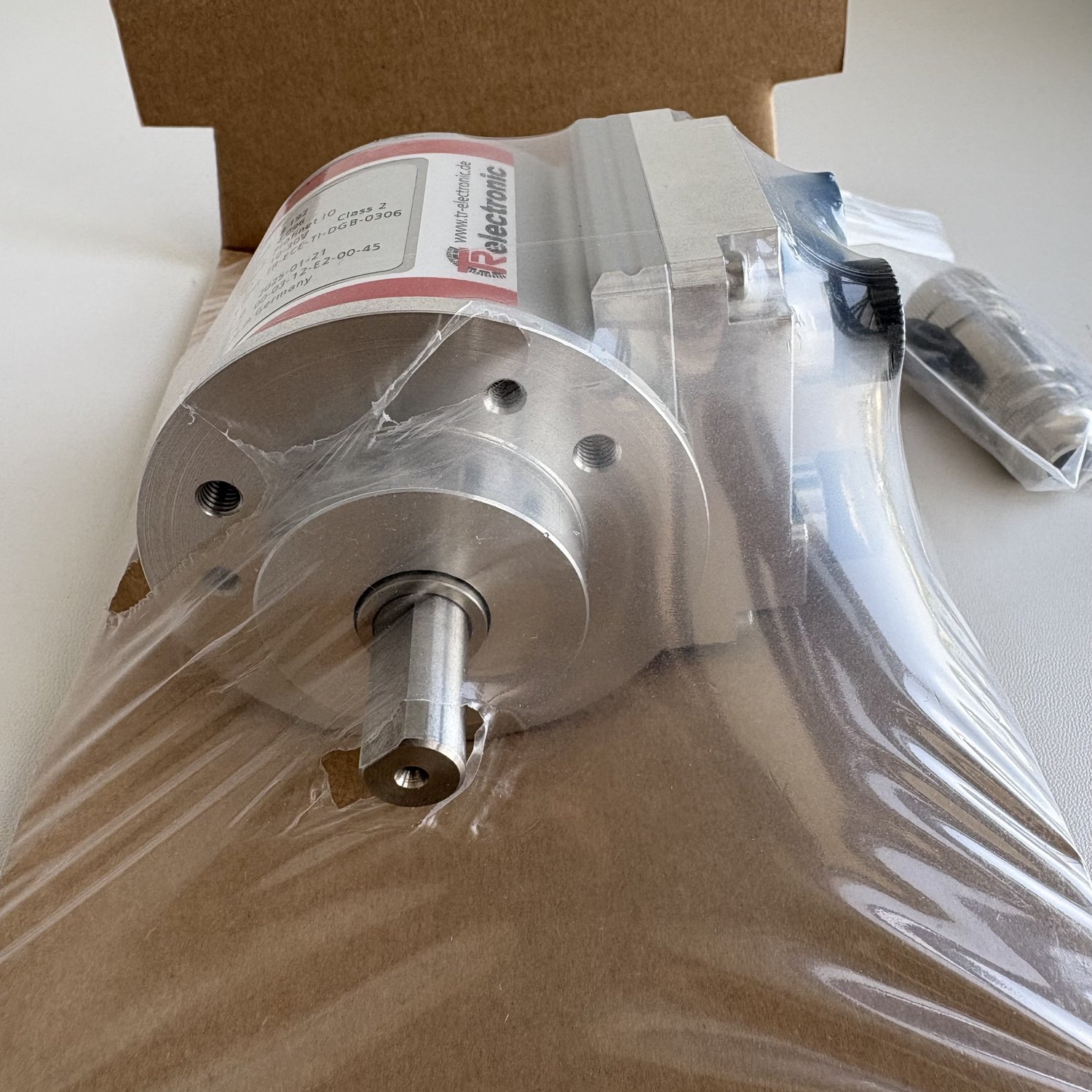 TR Electronic CMV582M-00022 Absolute Rotary Encoder (CMV582 Series) - Image 3