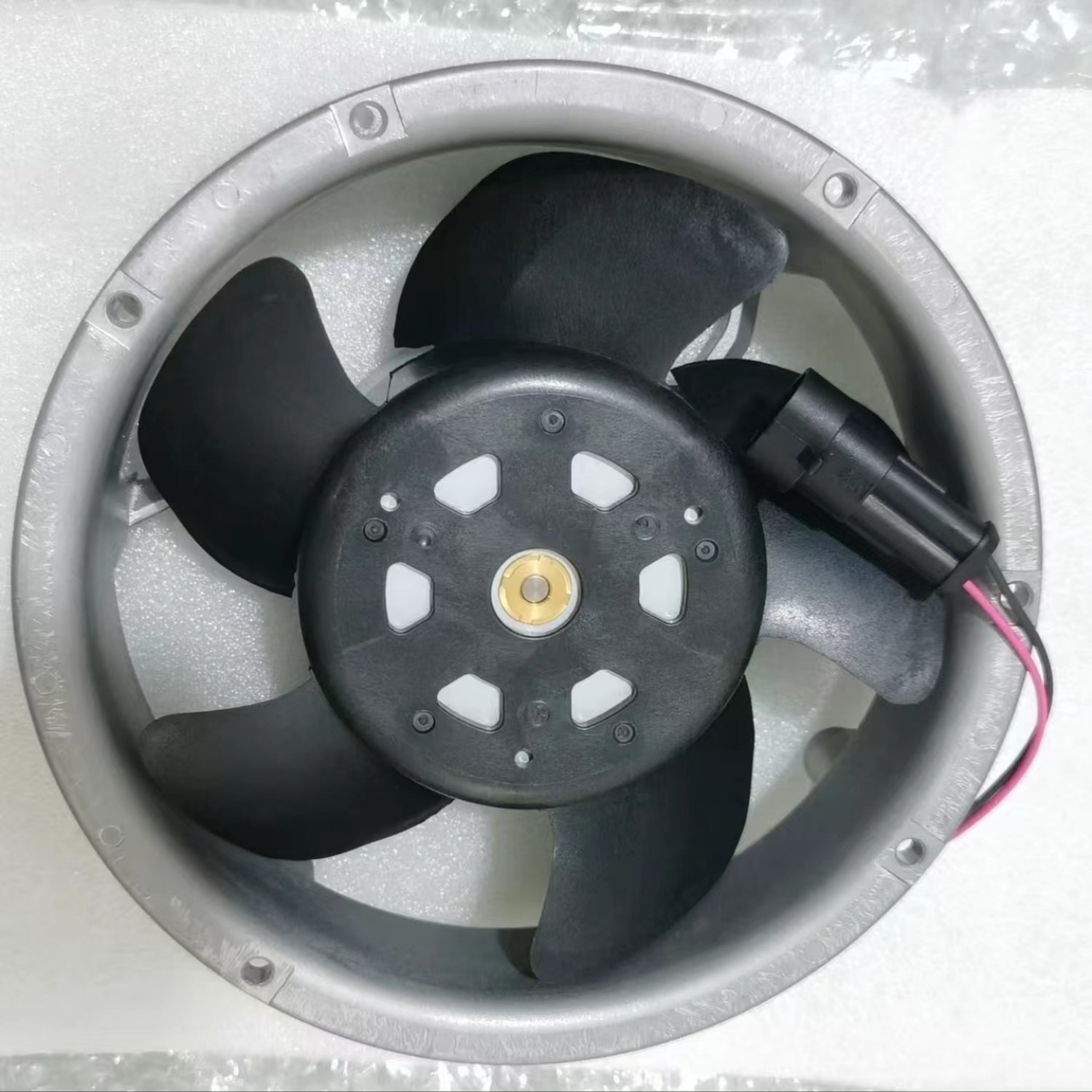 NIDEC D1751S24B6CZ-16 DC Axial Fan (Nidec Servo) - Image 2