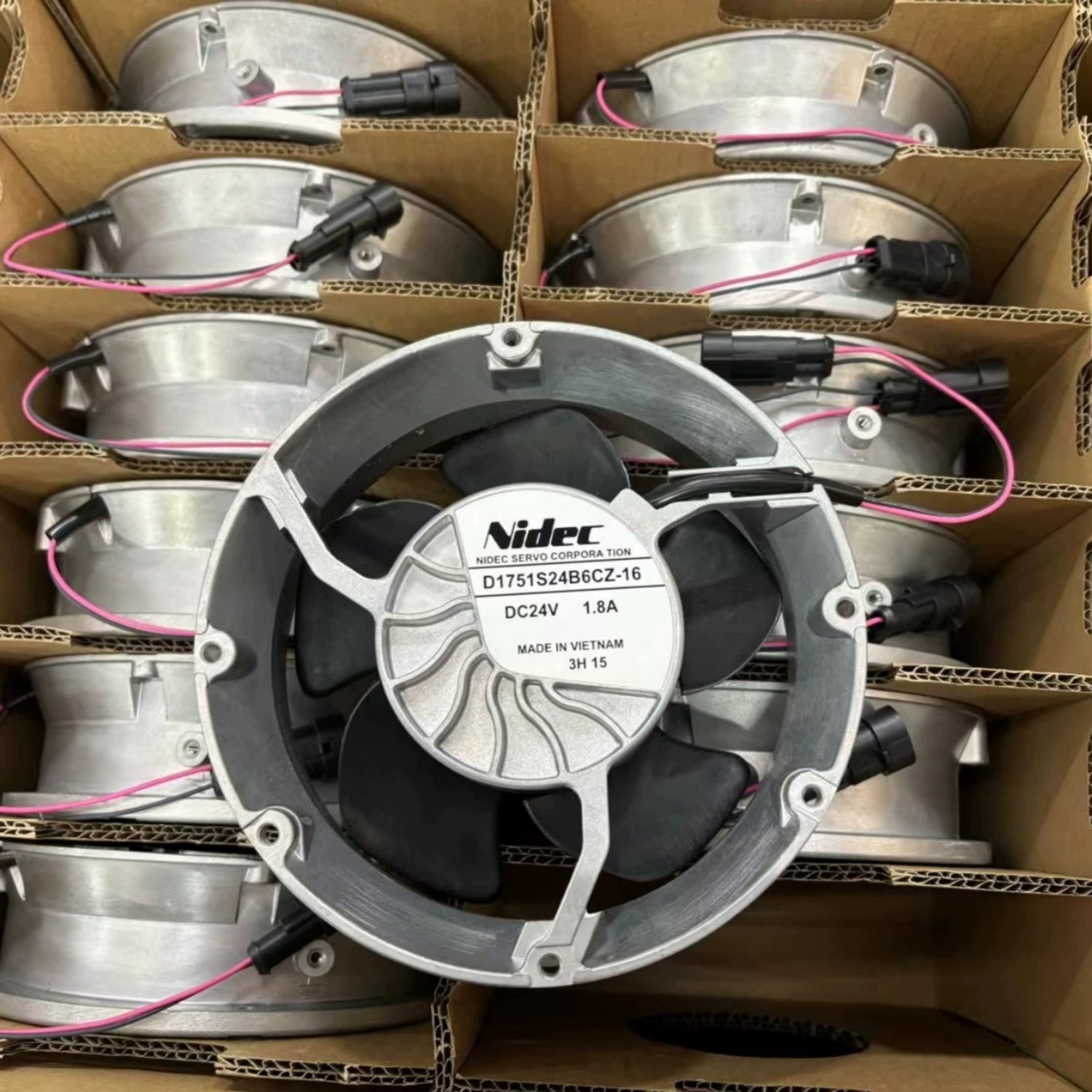 NIDEC D1751S24B6CZ-16 DC Axial Fan (Nidec Servo) - Image 5