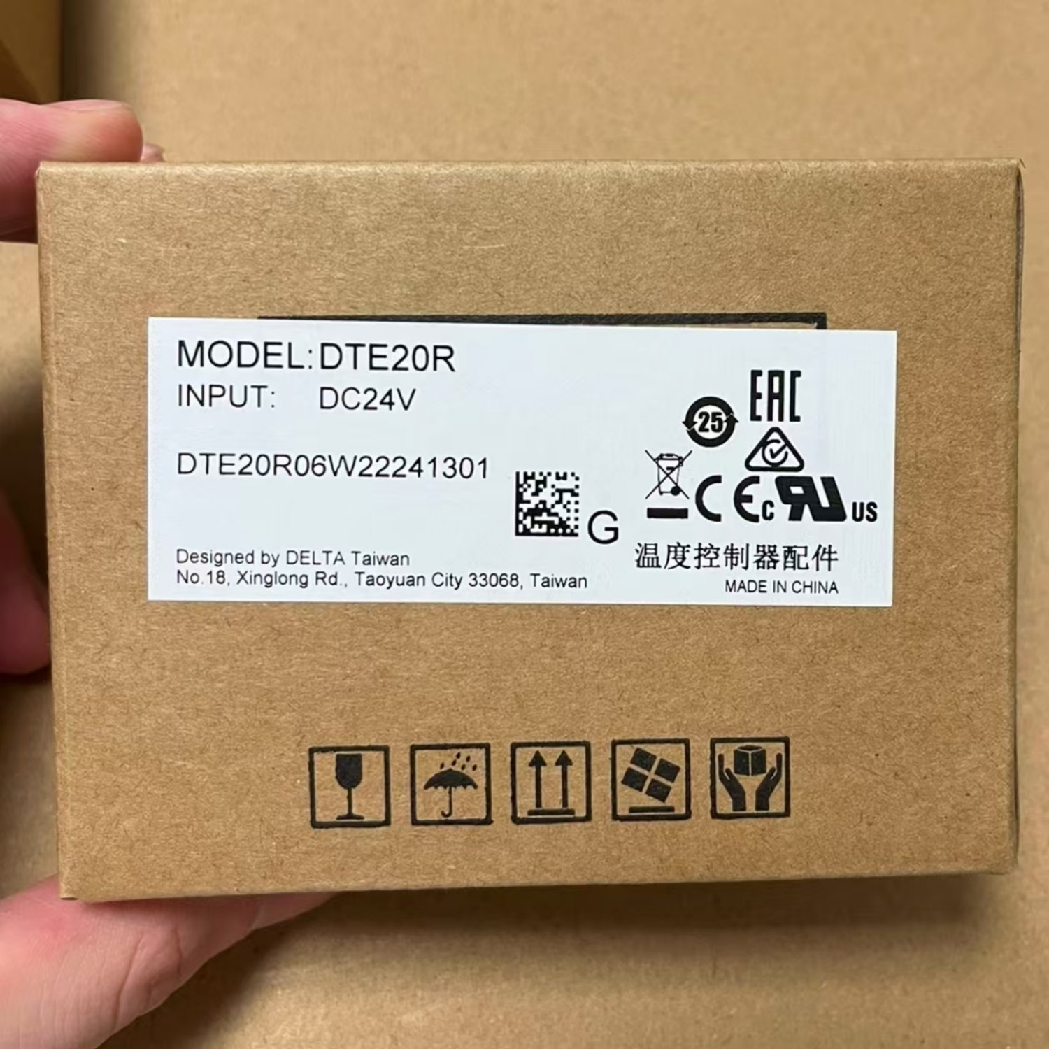DELTA DTE20R Temperature Controller
