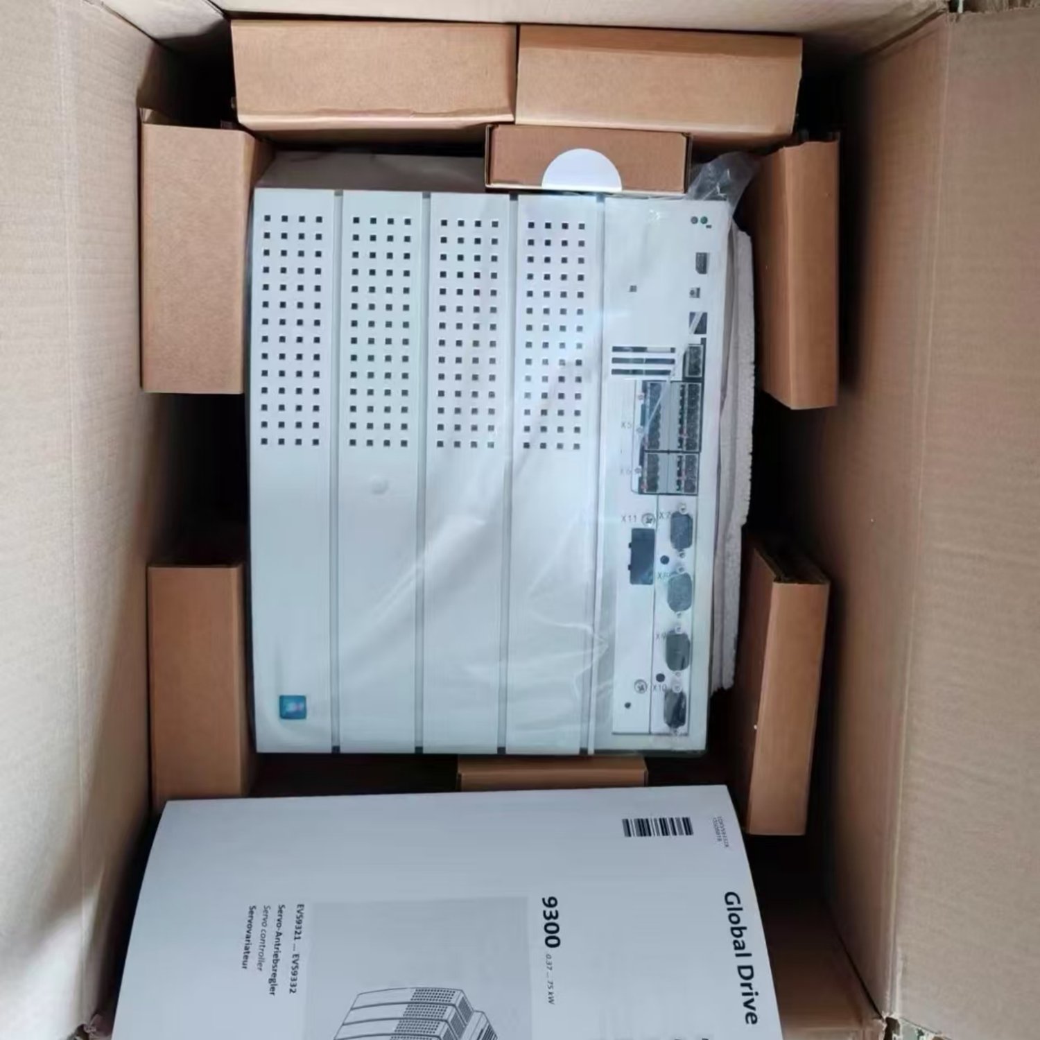 LENZE EVF3929-CVV003 Inverter