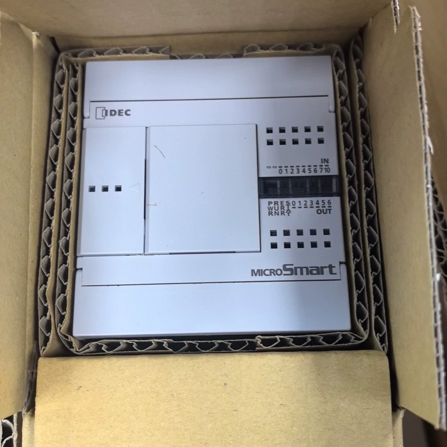 IDEC FC4A-C16R2 PLC CPU Module (MicroSmart FC4A) - Image 2