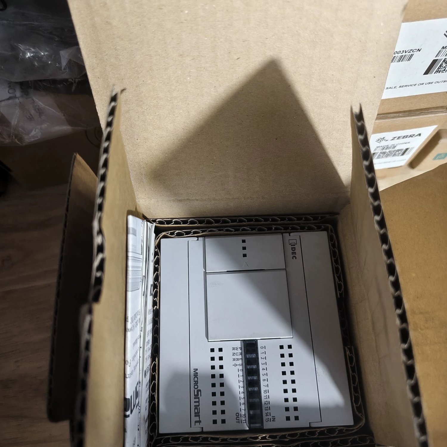 IDEC FC4A-C24R2C PLC CPU Module (MicroSmart FC4A) - Image 4