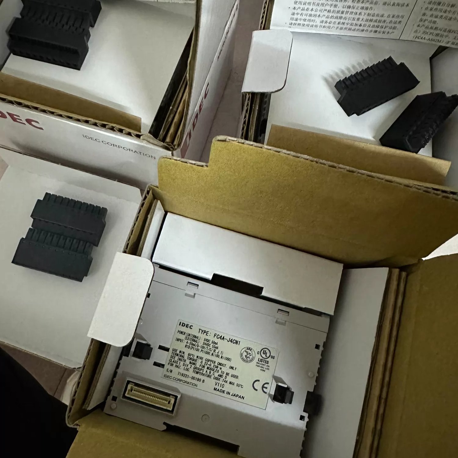 IDEC FC4A-J4CN1 Analog Input Module (MicroSmart FC4A) - Image 2