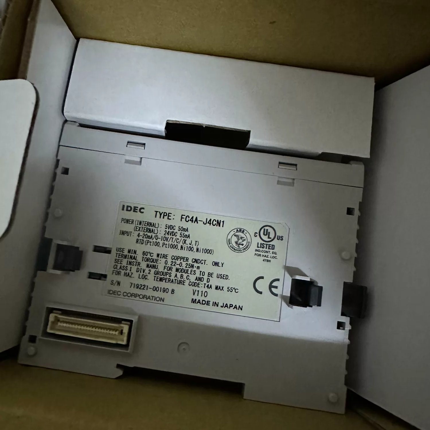 IDEC FC4A-J4CN1 Analog Input Module (MicroSmart FC4A) - Image 3