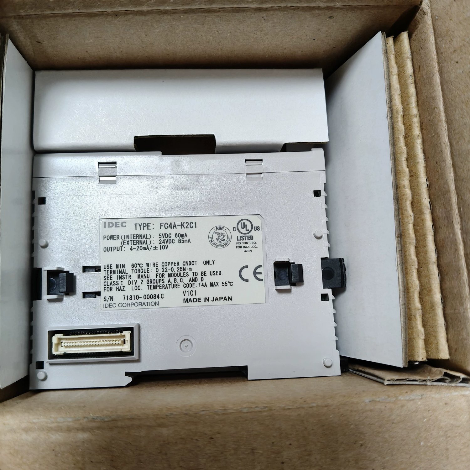 IDEC FC4A-K2C1 Analog Output Module (MicroSmart FC4A) - Image 3