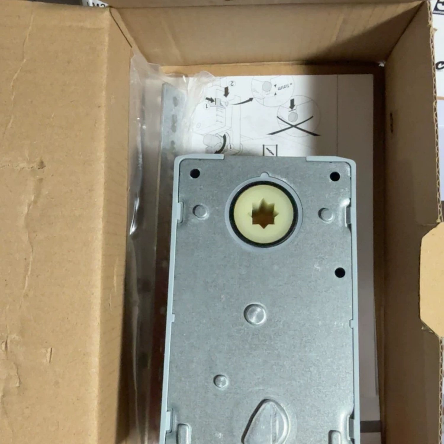 BELIMO LM24A-SR-F-T Modulating Damper Actuator (LM Series) - Image 3