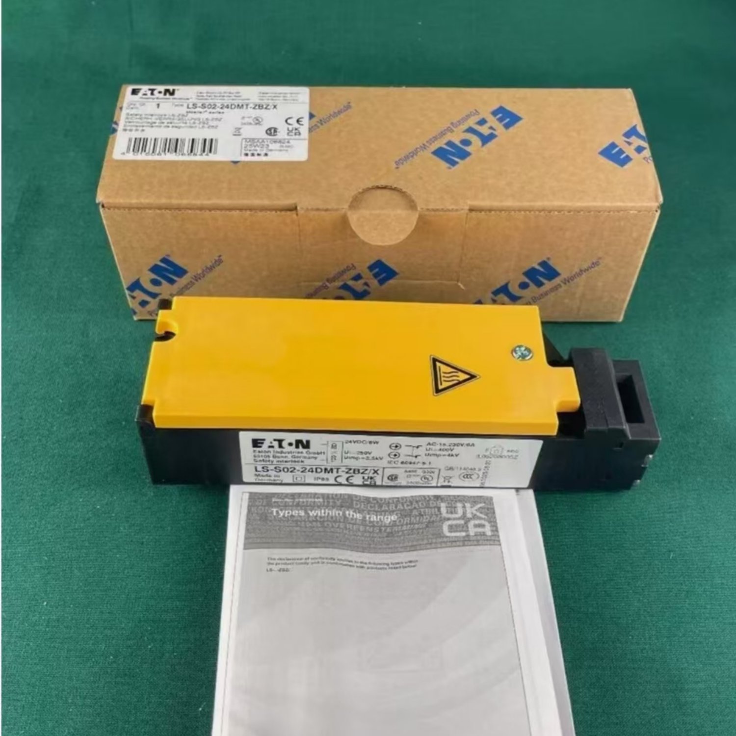 EATON LS-S02-24DMT-ZBZ-X Solenoid-Powered Safety Interlock Switch (LS-Titan Series)