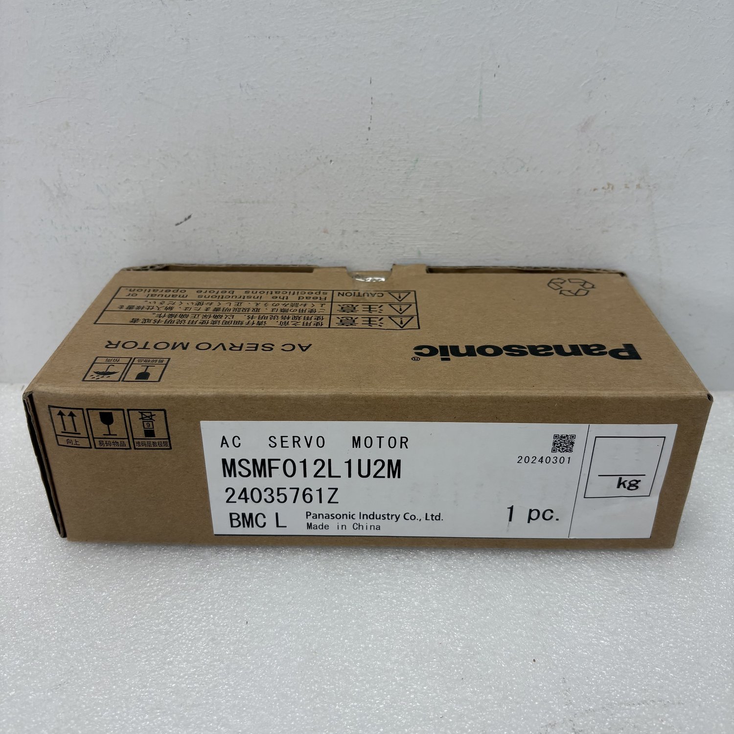 Panasonic MSMF012L1U2M AC Servo Motor (MINAS A6 Series)