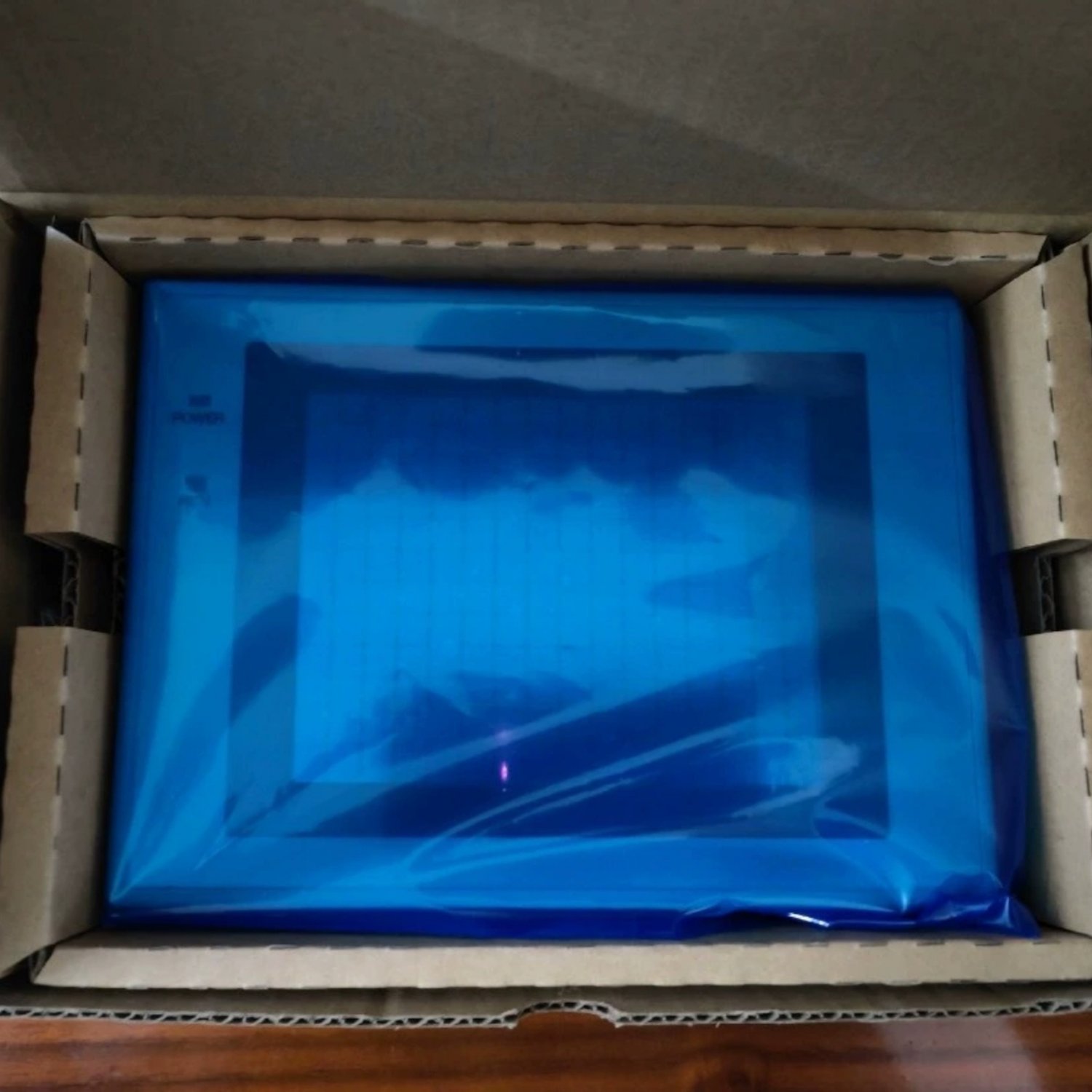 OMRON NT31-ST123B-EV3 Programmable Terminal (NT31) - Image 2