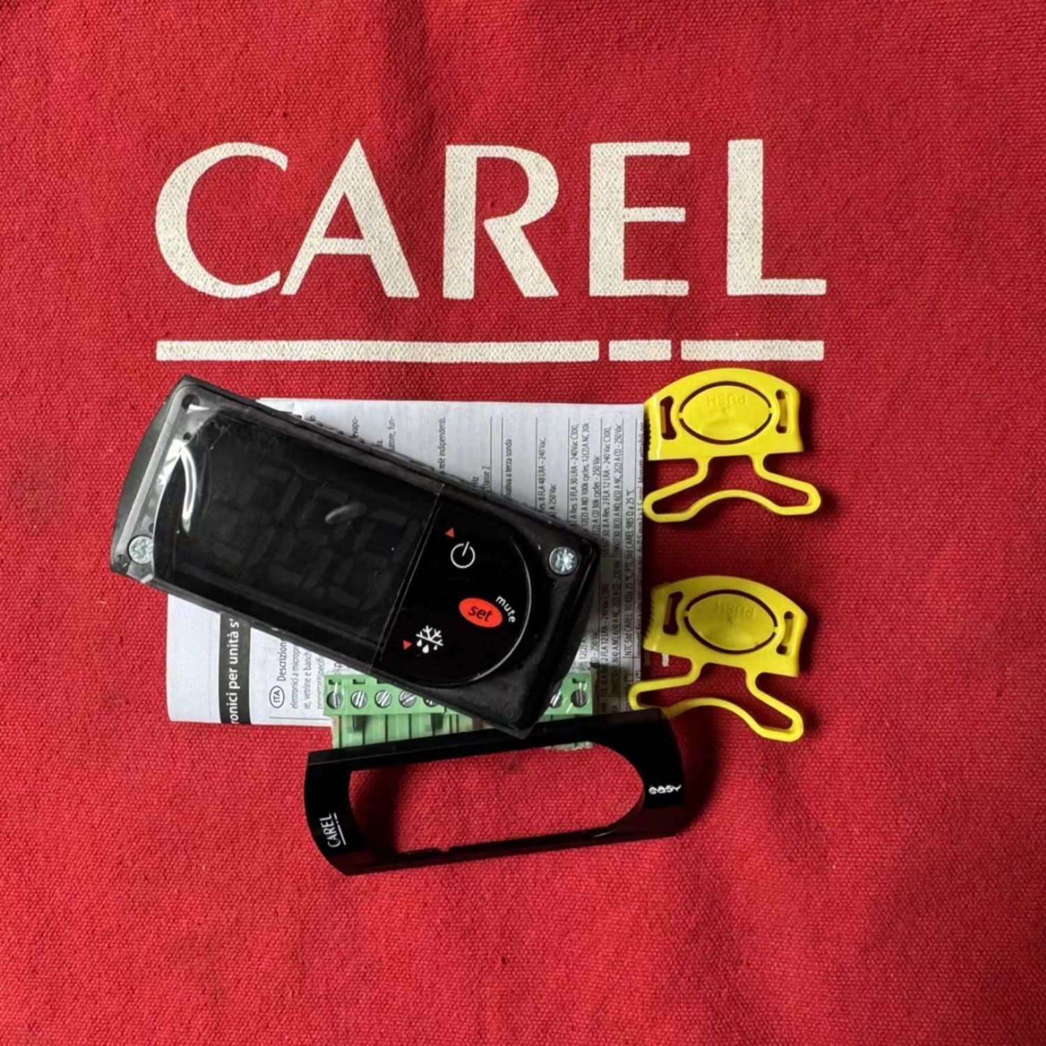CAREL PZXUC0E001 Temperature Controller