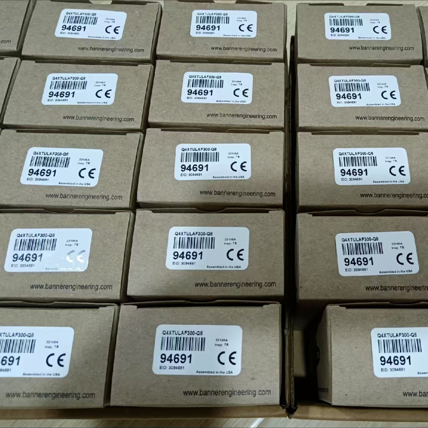 BANNER Q4XTULAF300-Q8 Laser Distance Sensor (Q4X Series) - Image 3