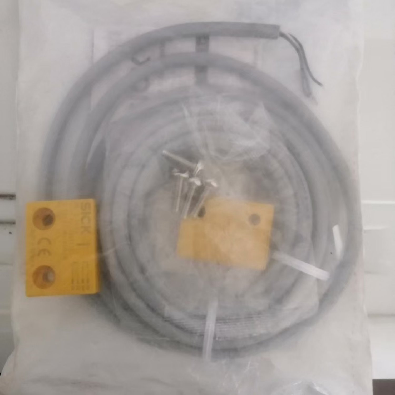 SICK RE11-SA03 Magnetic Safety Switch (RE11) - Image 2