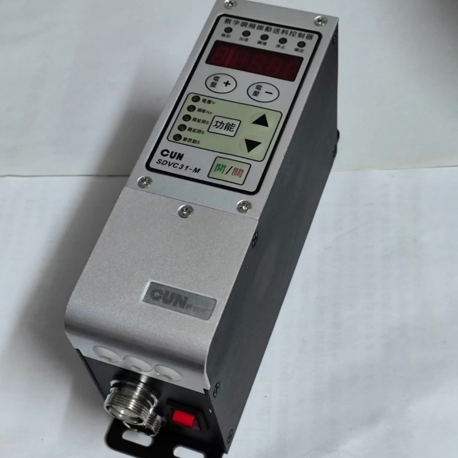 CUH SDVC31-M Servo Drive