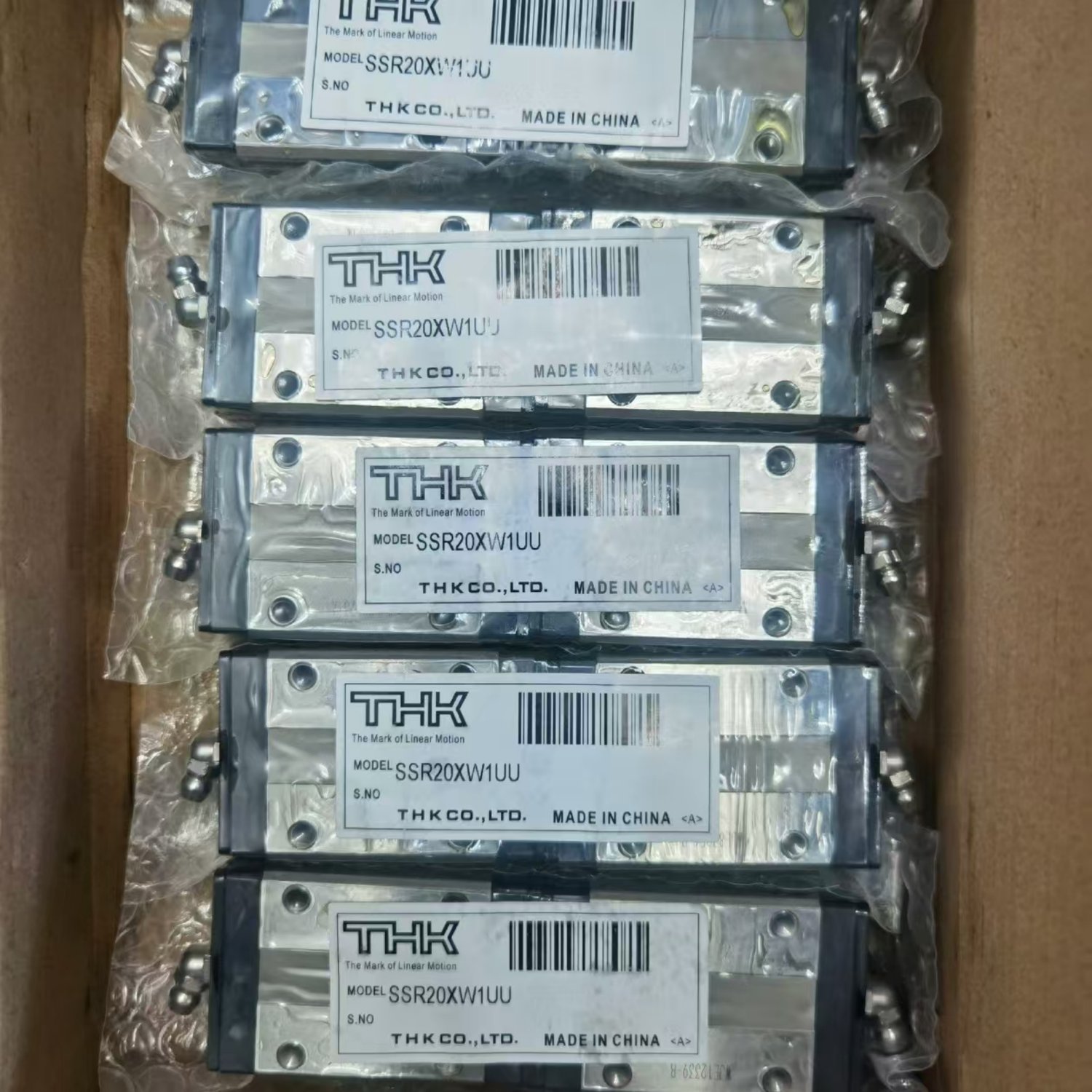THK SSR20XW1UU LM Guide Block (SSR Series) - Image 4