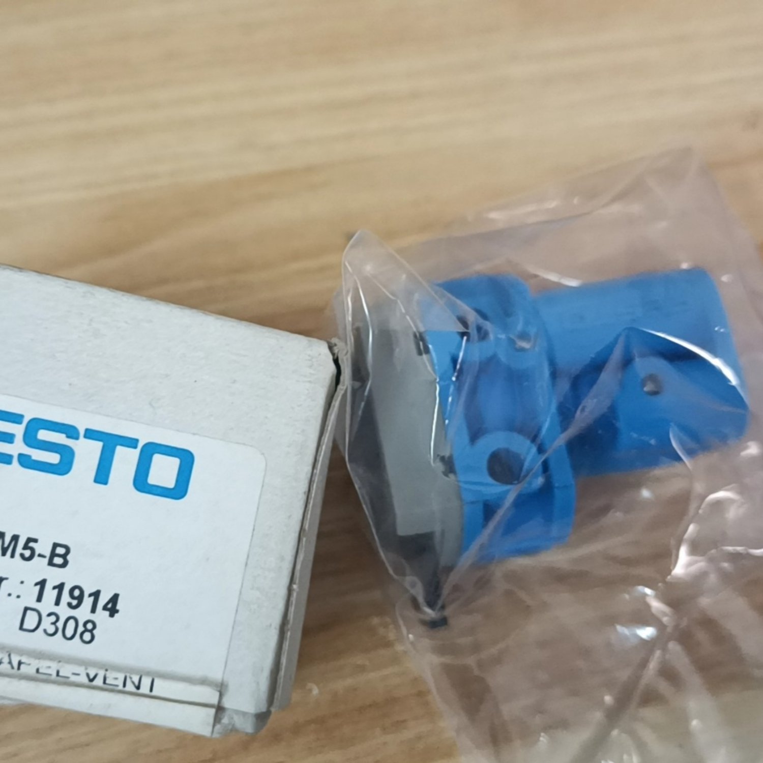 FESTO SV-5-M5-B 11914 Manual Valve (SV Series) - Image 10