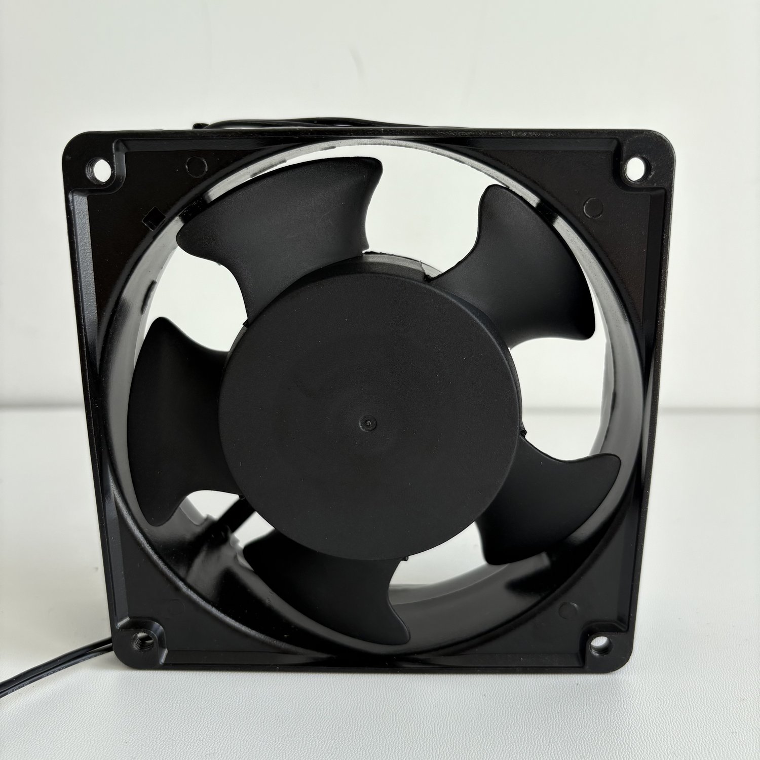 Royal Fan TLHS459CV1-44-B37-AR 440VAC 20W AC Cooling Fan (TLHS459 Series) - Image 2