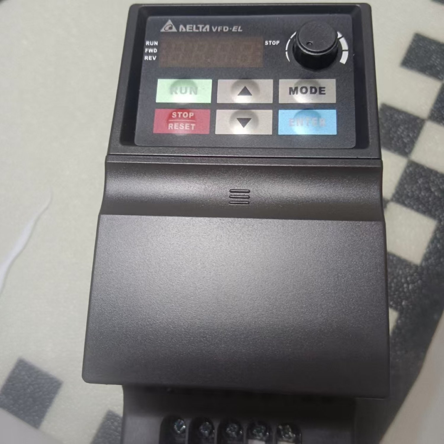 DELTA VFD037EL43A Variable Frequency Drive (VFD-EL) - Image 3