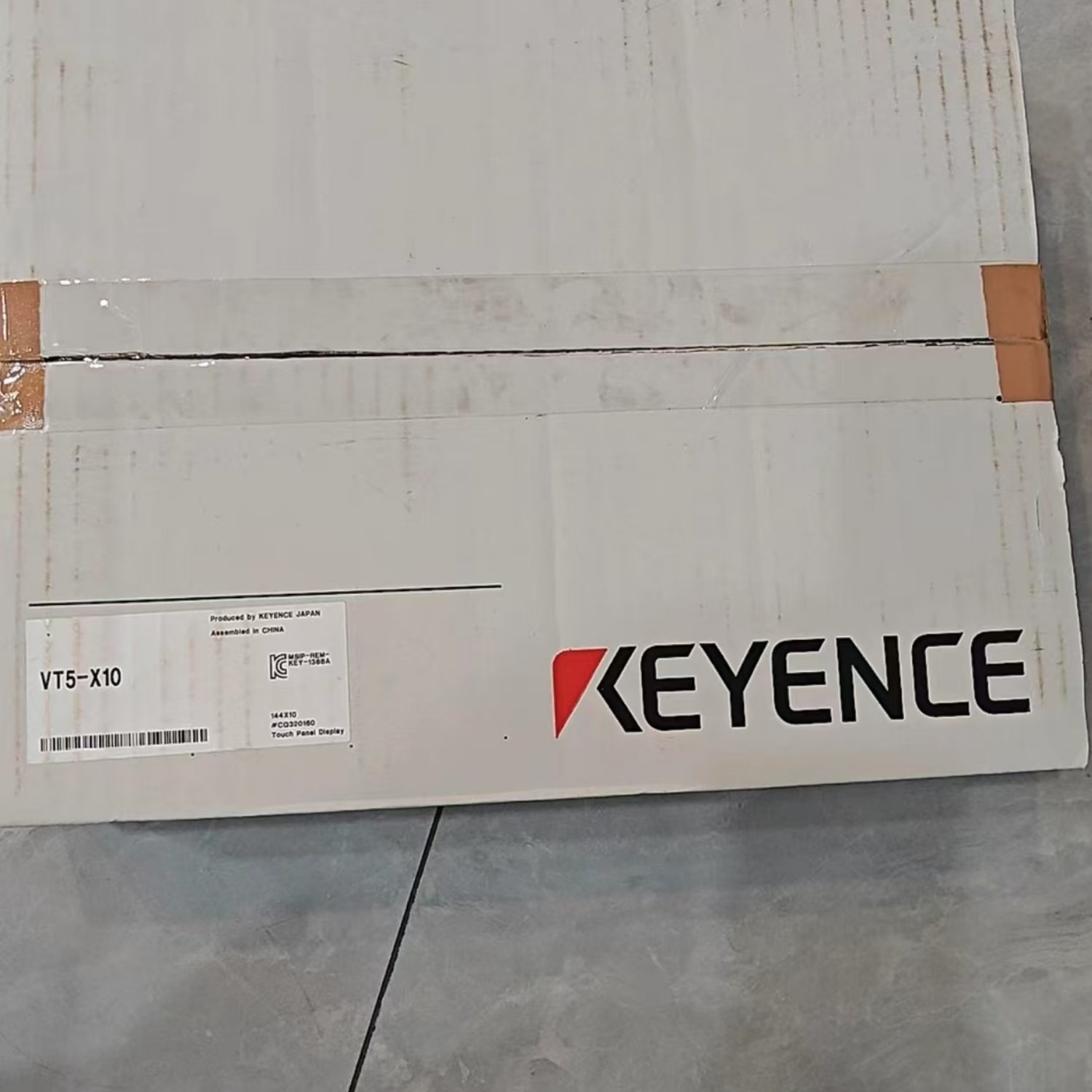 KEYENCE VT5-X10 Touch Screen