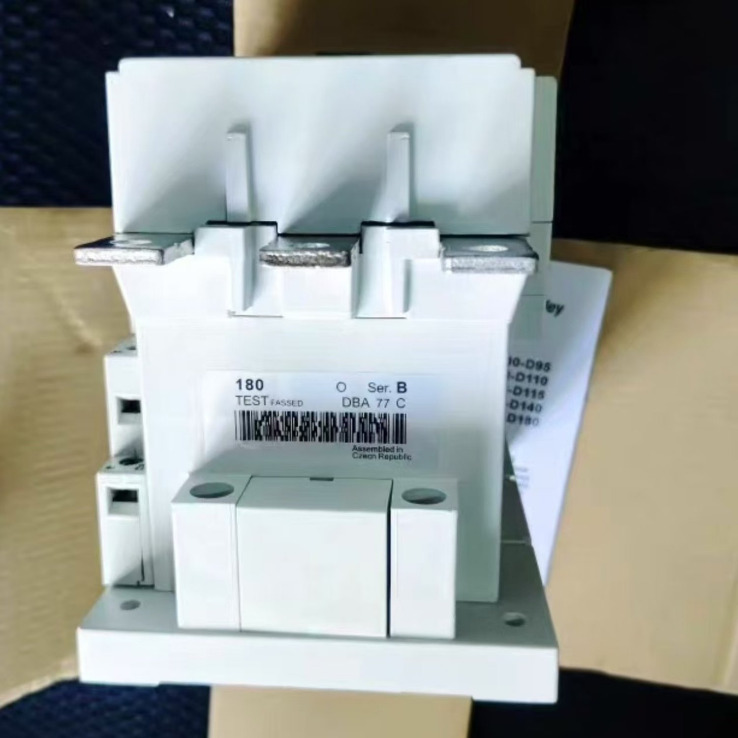 ALLEN-BRADLEY 100-D180D11