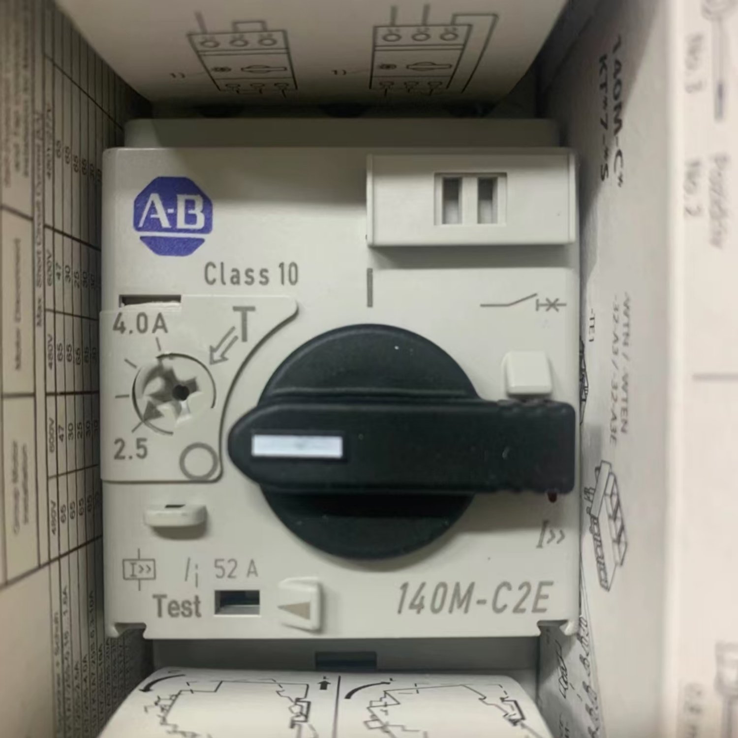 ALLEN-BRADLEY 140M-C2E-B40