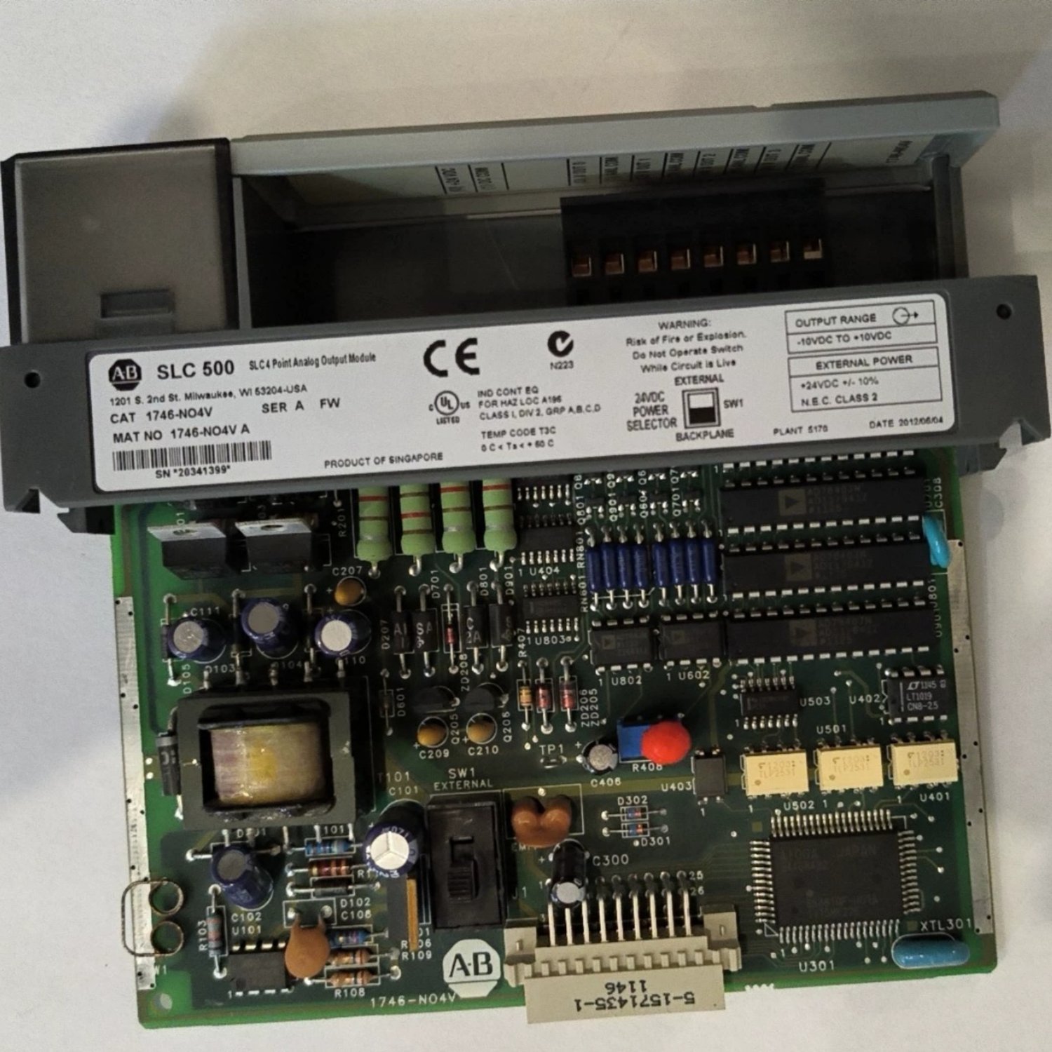 Allen-Bradley 1746-NO4V Analog Voltage Output Module - Image 2