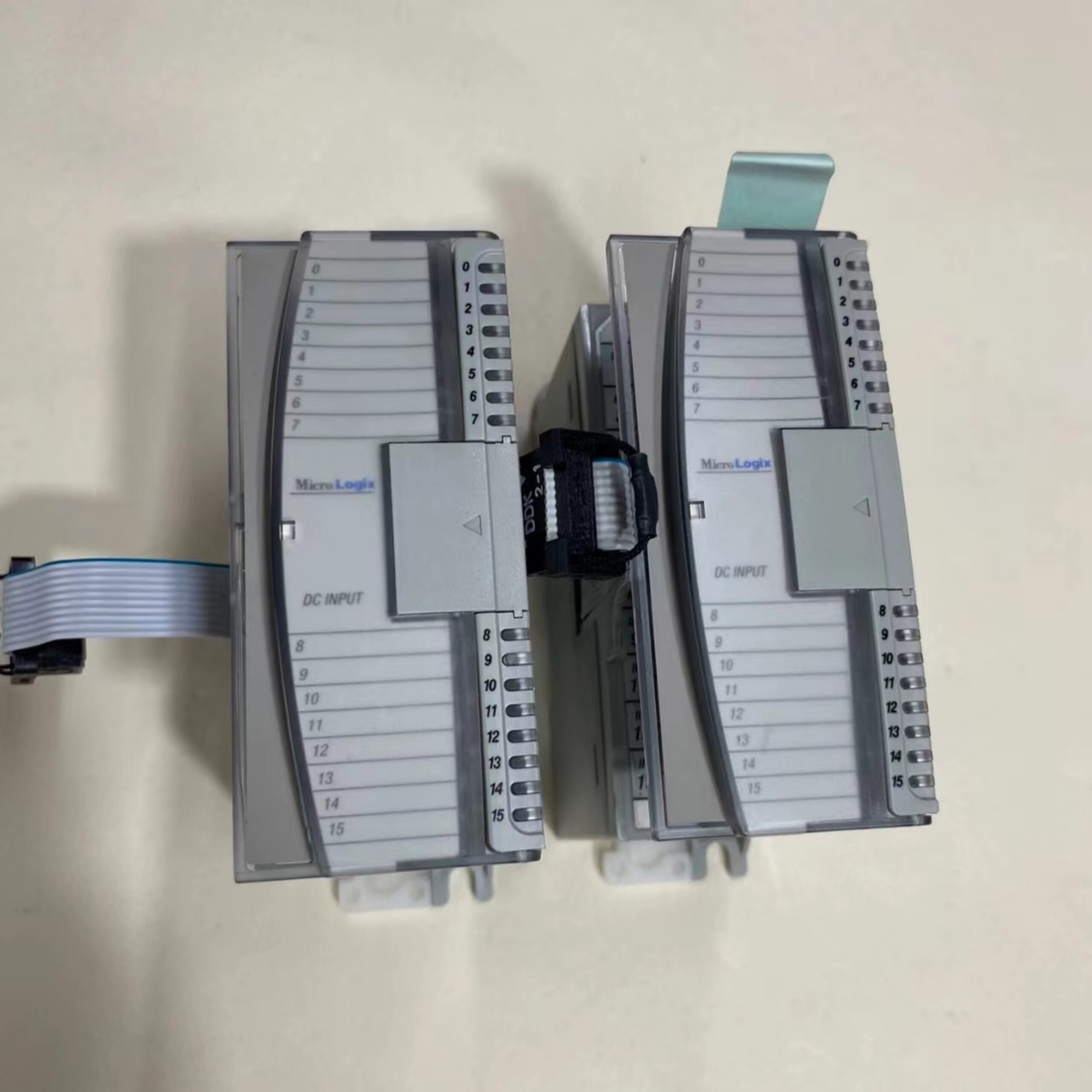 ALLEN-BRADLEY 1762-IQ16 Digital Input Module - Image 2
