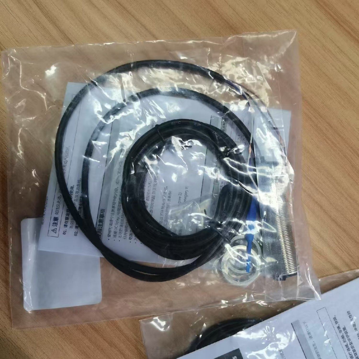 BR400-DDT-P AUTONICS Diffuse-Reflective Photoelectric Sensor - Image 3