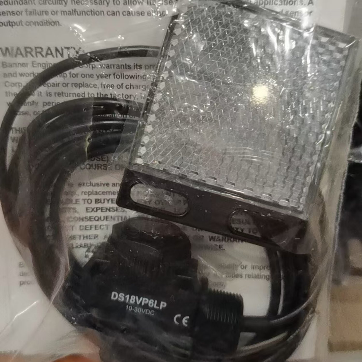 DS18VP6LP BANNER Polarized Retroreflective Sensor - Image 2