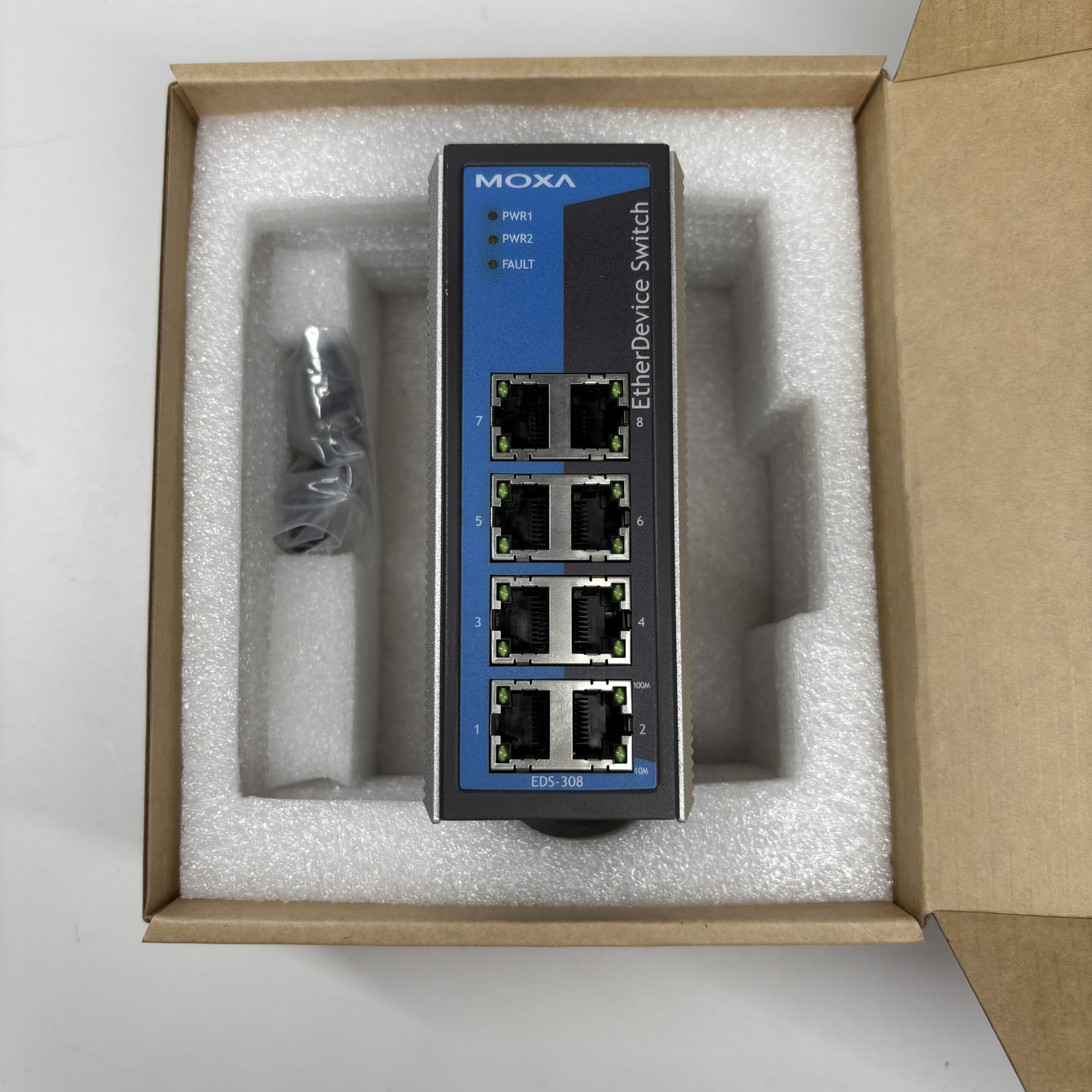 MOXA EDS-308 Industrial Ethernet Switch - Image 3