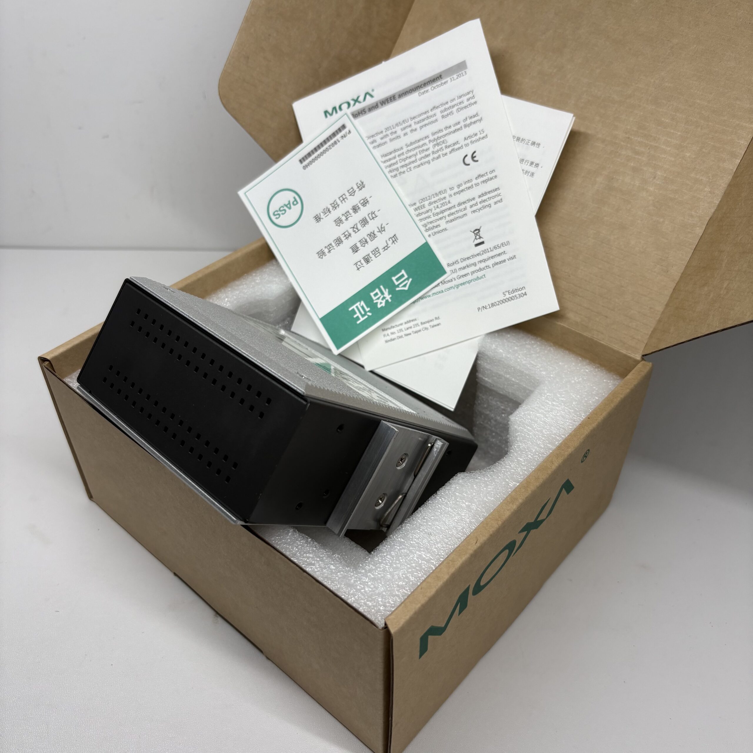 MOXA EDS-308 Industrial Ethernet Switch - Image 5