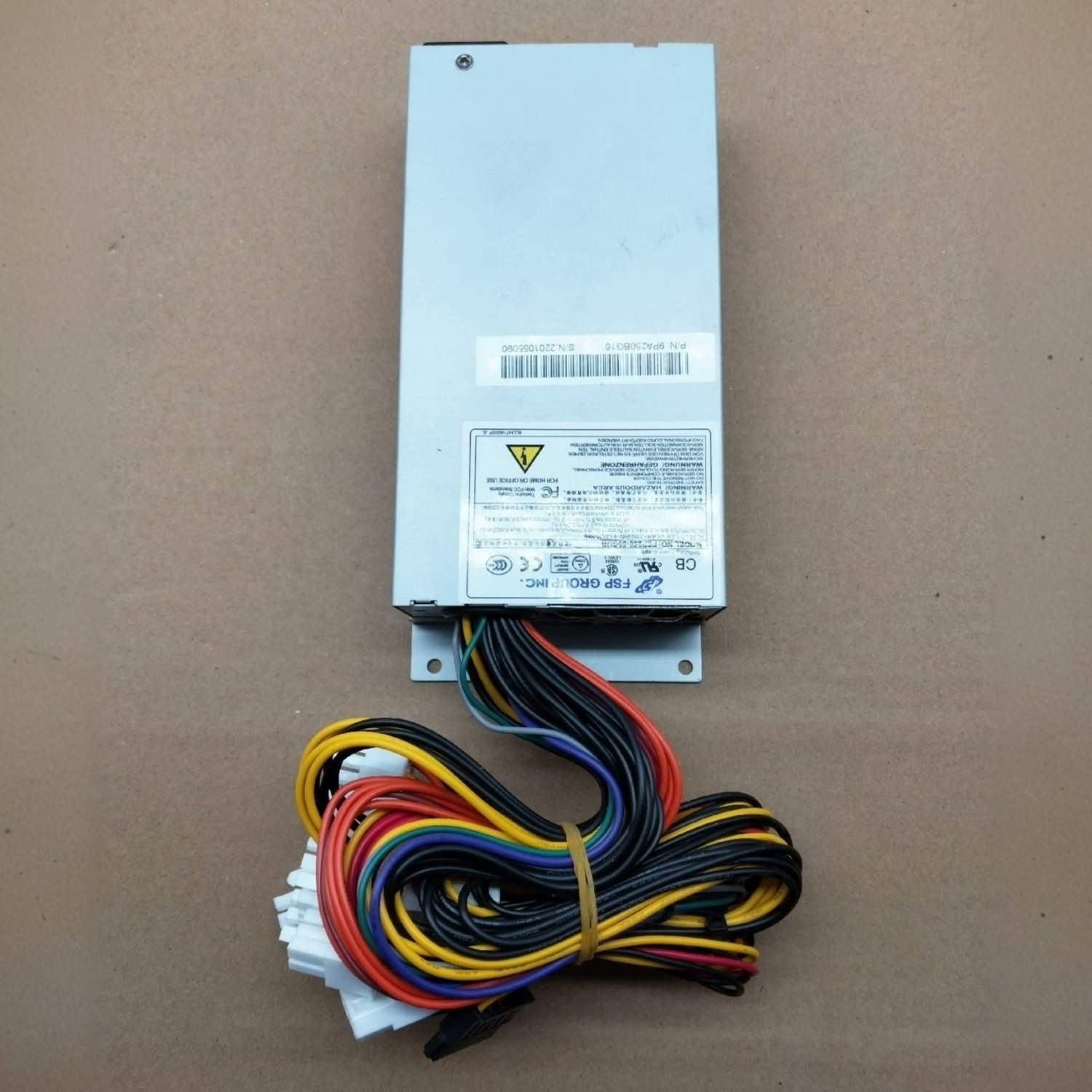FSP FSP250-50GUB Industrial Power Supply - Image 5
