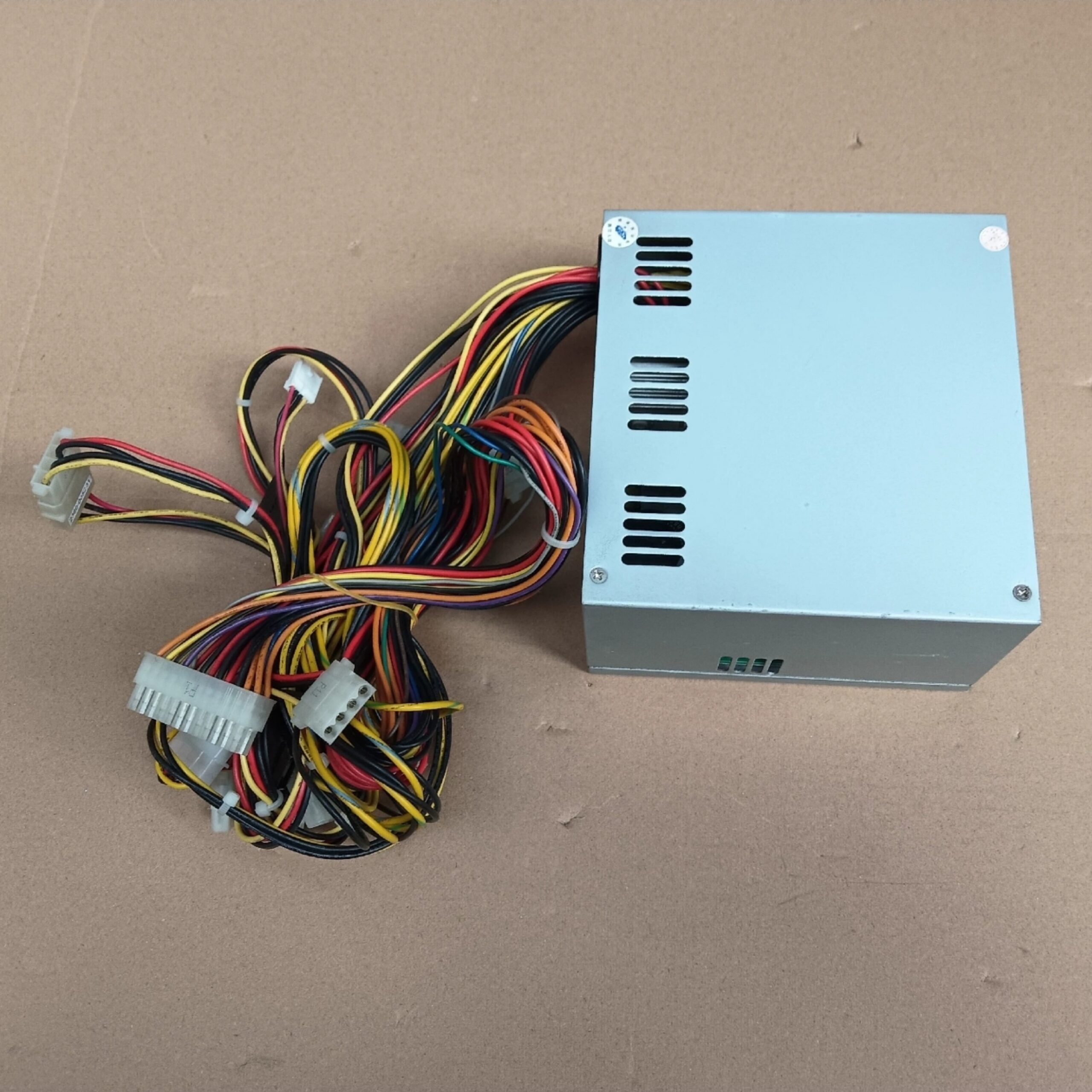 FSP FSP650-80GLC ATX Power Supply - Image 3
