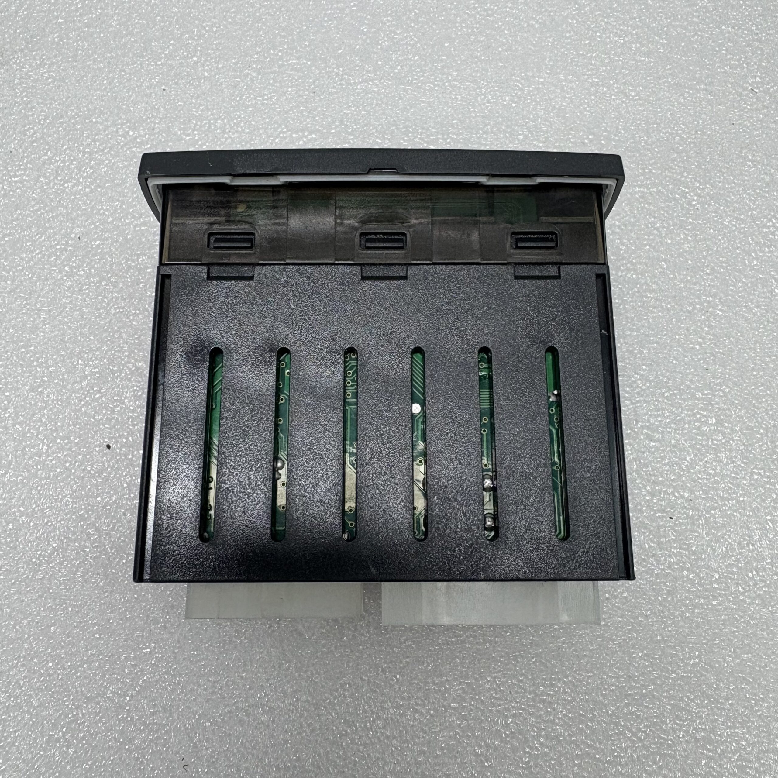 EMERSON IC121CX-11200 Temperature Controller - Image 3