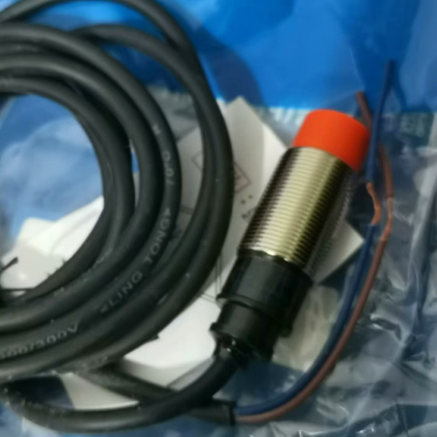 Autonics PR18-8AC Inductive Proximity Sensor - Image 2